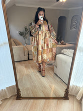 Load image into Gallery viewer, ISALA