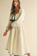 Load image into Gallery viewer, Holly