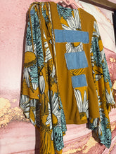 Load image into Gallery viewer, Sunflower Red Bird
