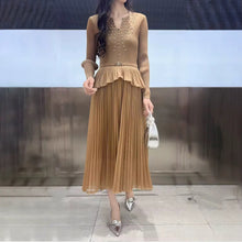 Load image into Gallery viewer, Lady Lou
