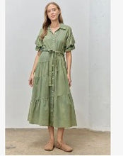 Load image into Gallery viewer, Carly
