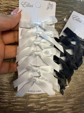 Load image into Gallery viewer, Tiny bows
