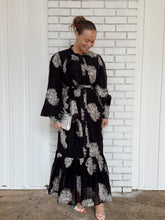 Load image into Gallery viewer, Estrella
