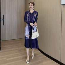 Load image into Gallery viewer, Molly
