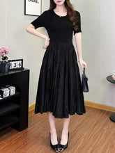 Load image into Gallery viewer, Kelly
