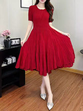 Load image into Gallery viewer, Kelly
