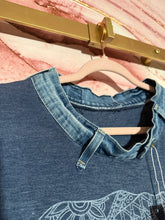 Load image into Gallery viewer, Denim Red Bird
