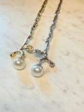 Load image into Gallery viewer, Pearl Rose Hair stick
